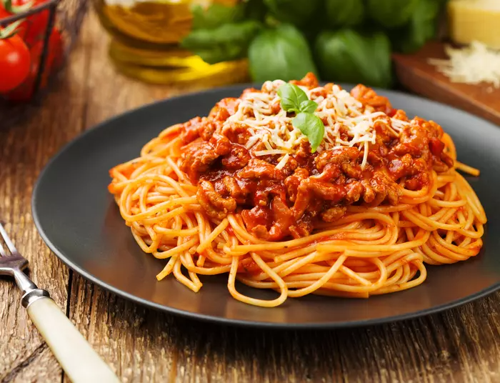 SPAGETI BOLOGNEZ