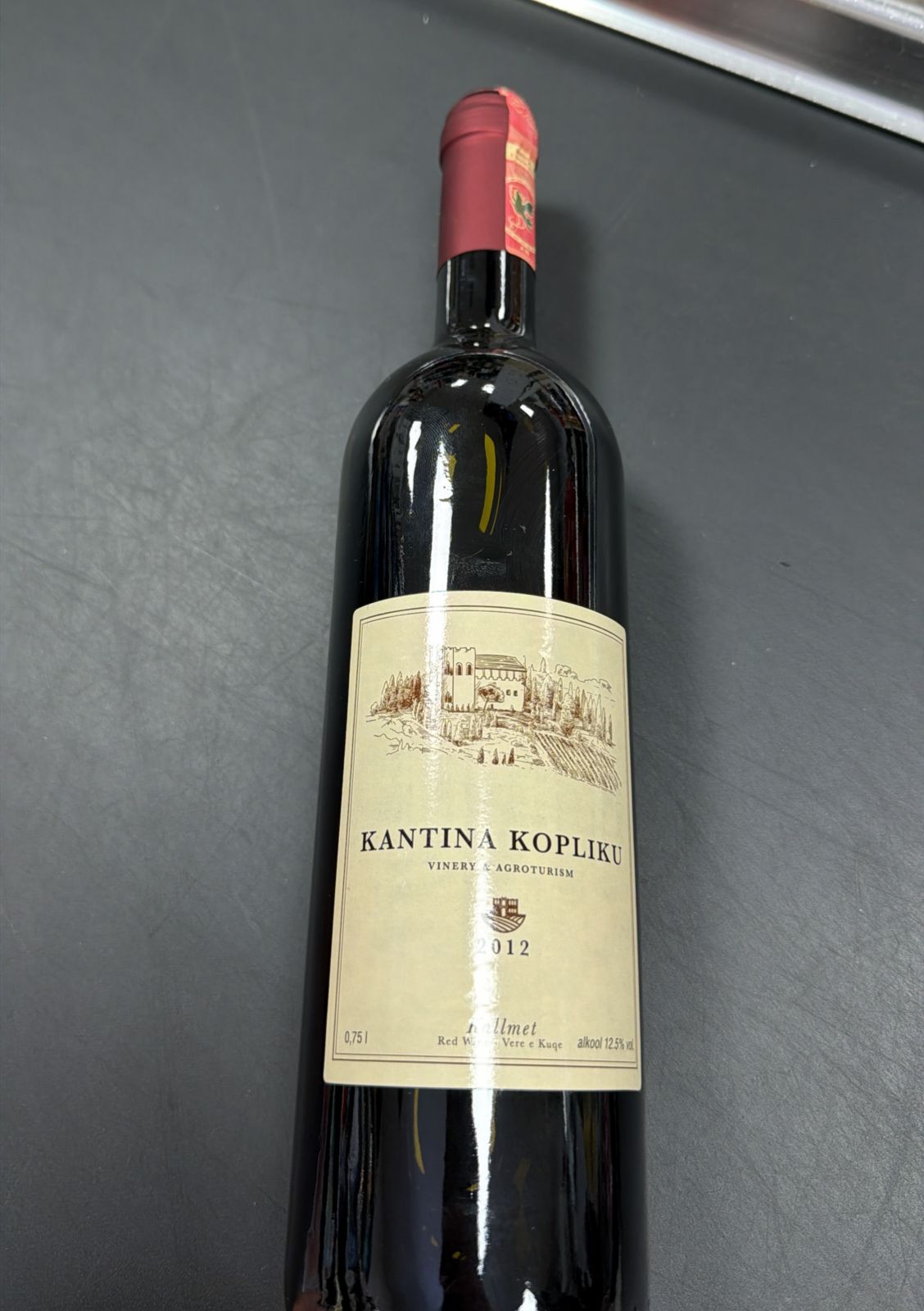 North Albania White Wine 1L